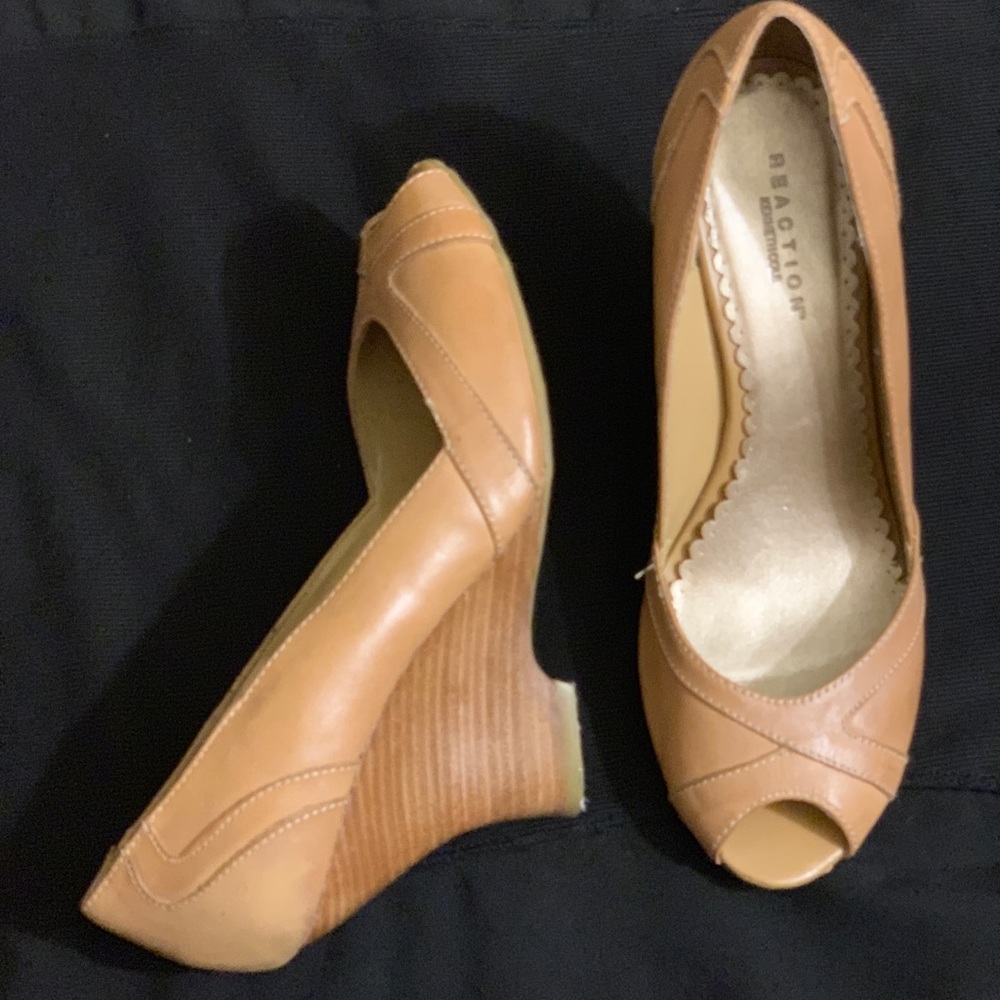 Tan wedge Reaction Kenneth Cole